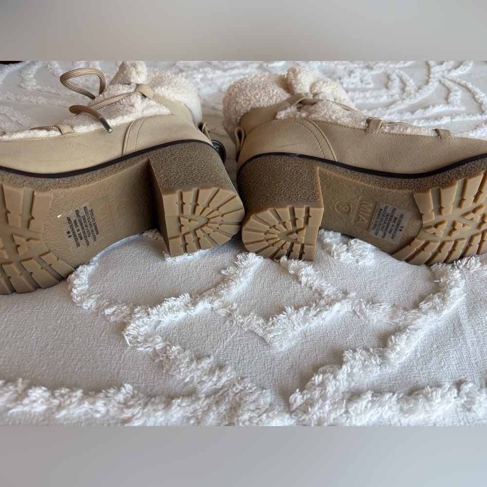 NWT MIA Faux-Shearling Block Heel Ankle Boots sz 9M - Picture 6 of 8